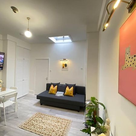 The Spotted Cat… London! Apartment ภายนอก รูปภาพ