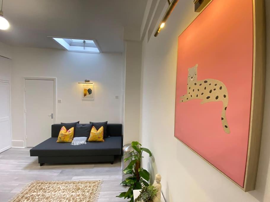 The Spotted Cat… London! Apartment ภายนอก รูปภาพ