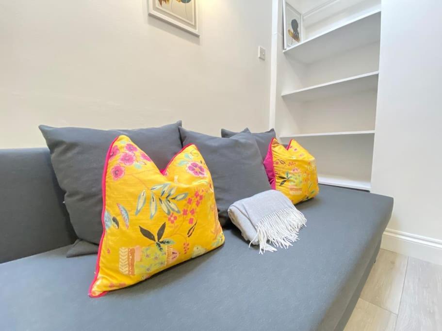 The Spotted Cat… London! Apartment ภายนอก รูปภาพ