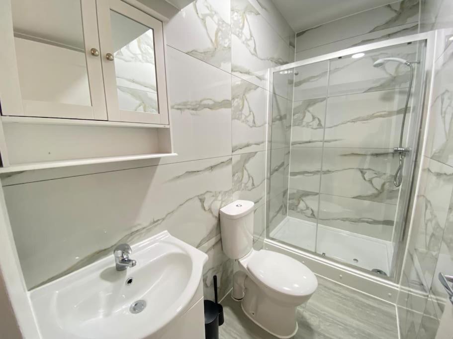 The Spotted Cat… London! Apartment ภายนอก รูปภาพ