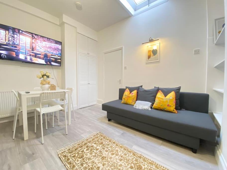 The Spotted Cat… London! Apartment ภายนอก รูปภาพ