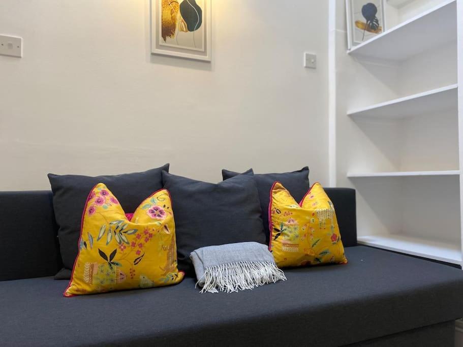 The Spotted Cat… London! Apartment ภายนอก รูปภาพ