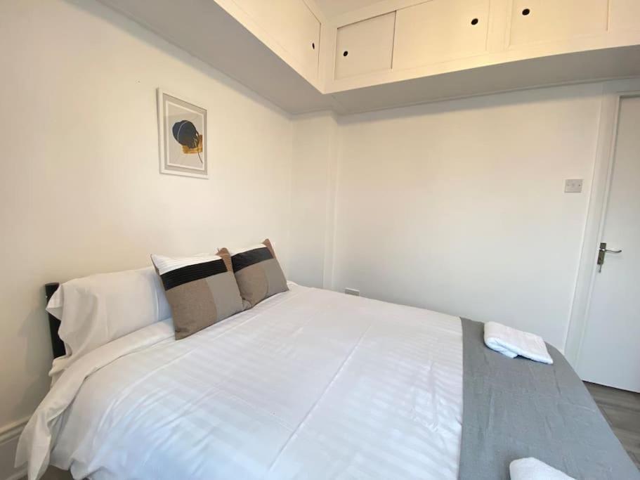 The Spotted Cat… London! Apartment ภายนอก รูปภาพ