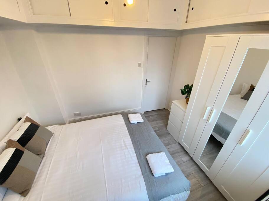The Spotted Cat… London! Apartment ภายนอก รูปภาพ